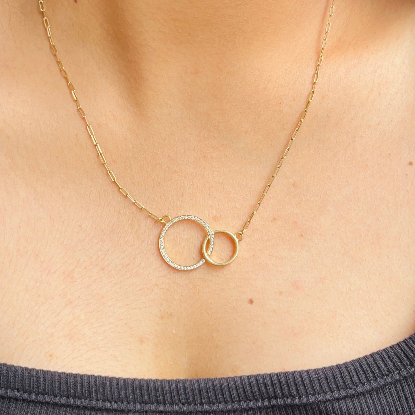 Golden Loop Pendant Chain