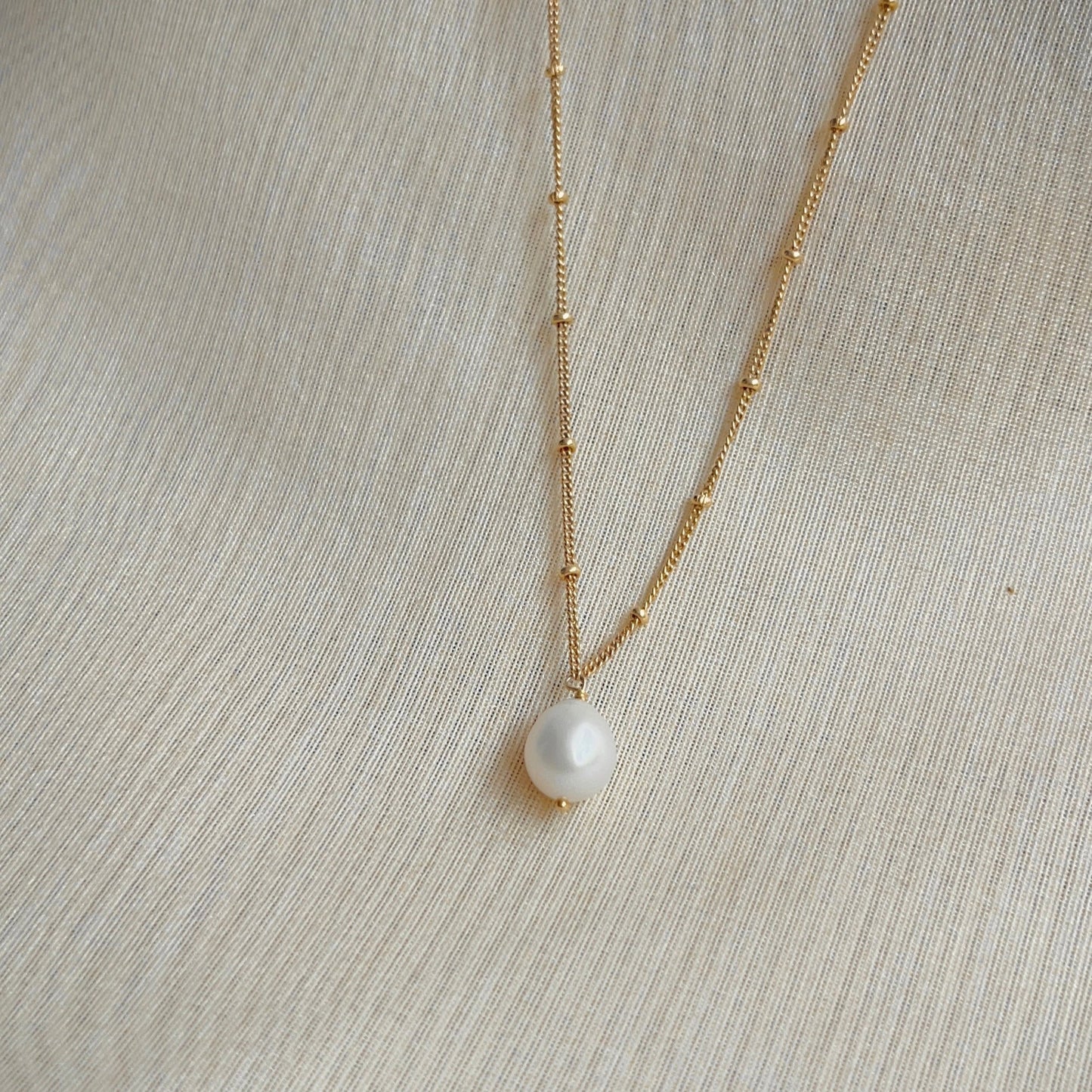 Sole Pearl Pendant with Chain
