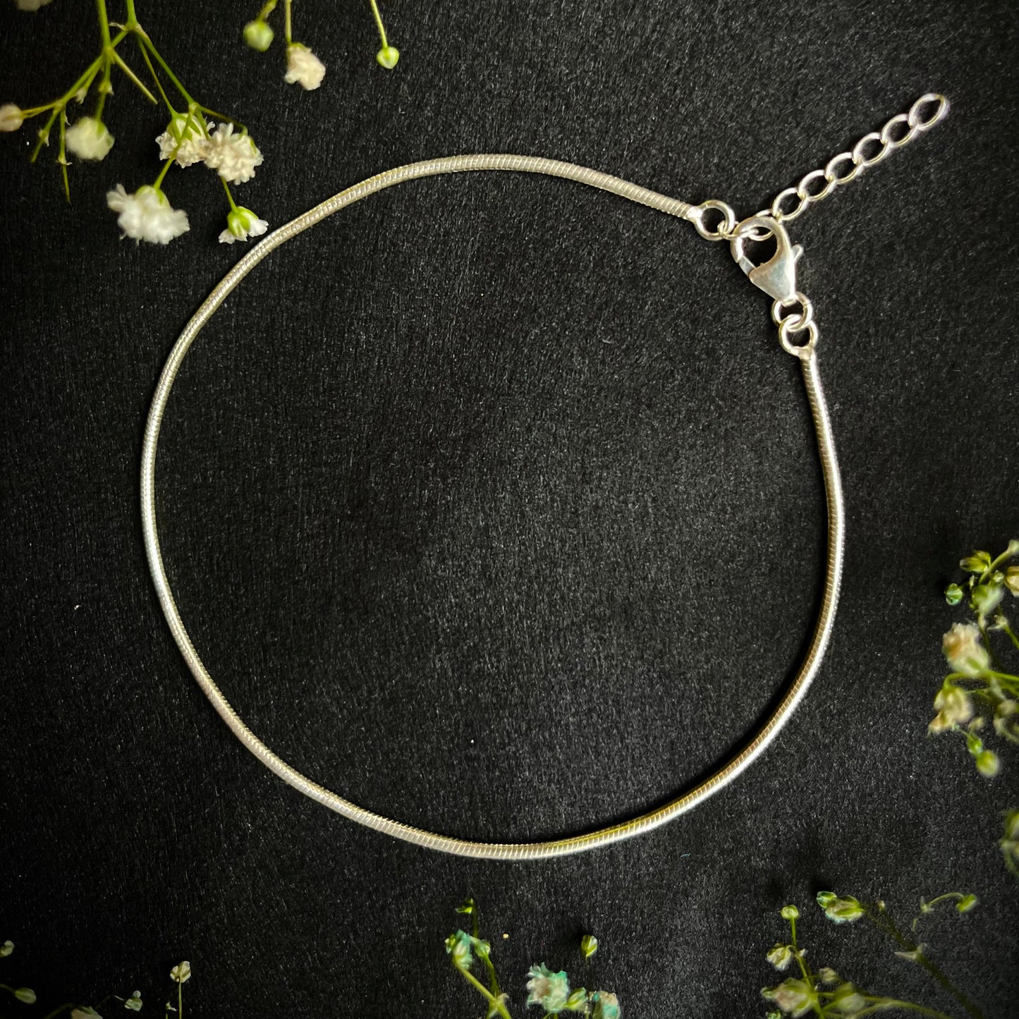 Taarini Round Anklet