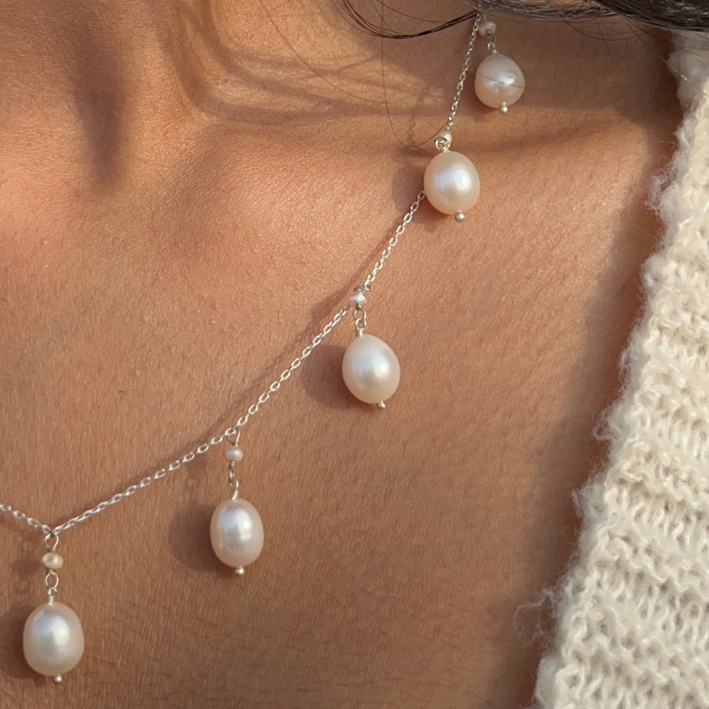 Perola Charm Necklace
