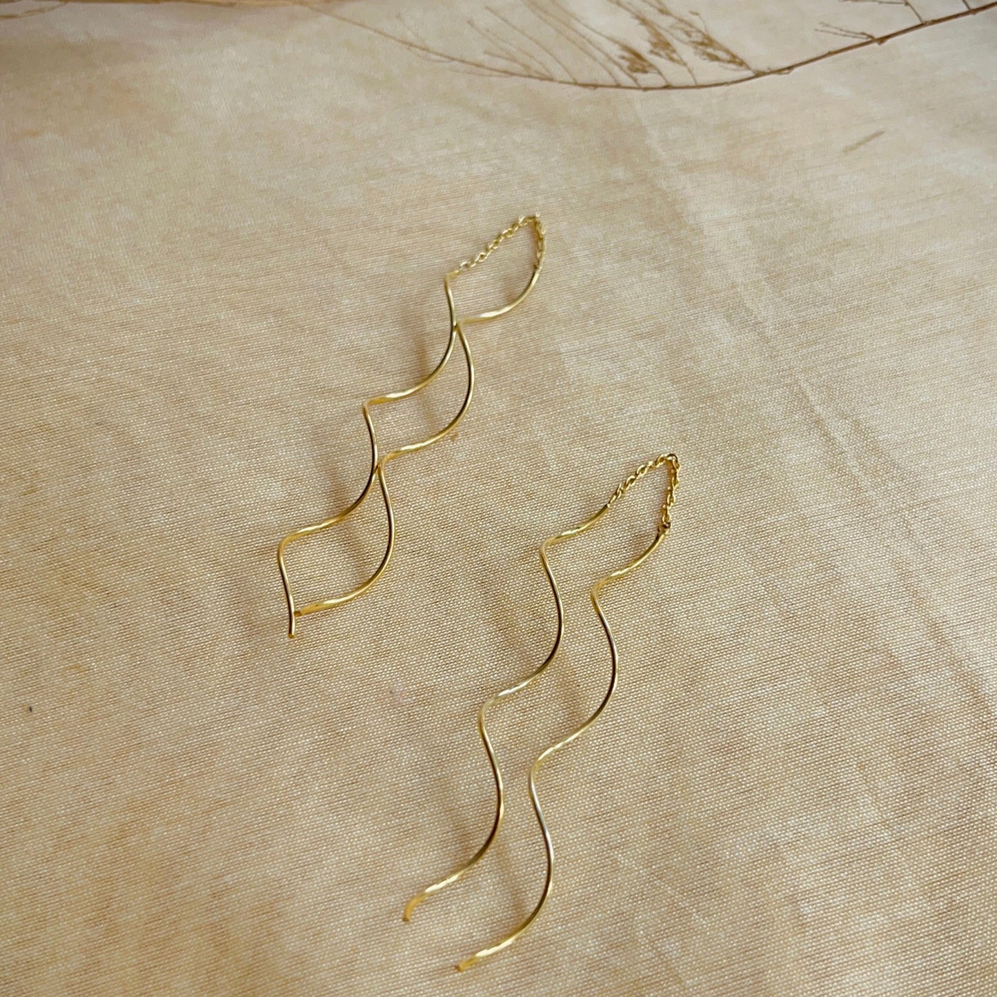 Simply Sui Dhaga Earrings