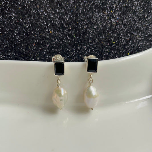 Contrast Earring