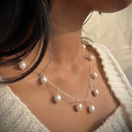 Perola Charm Necklace