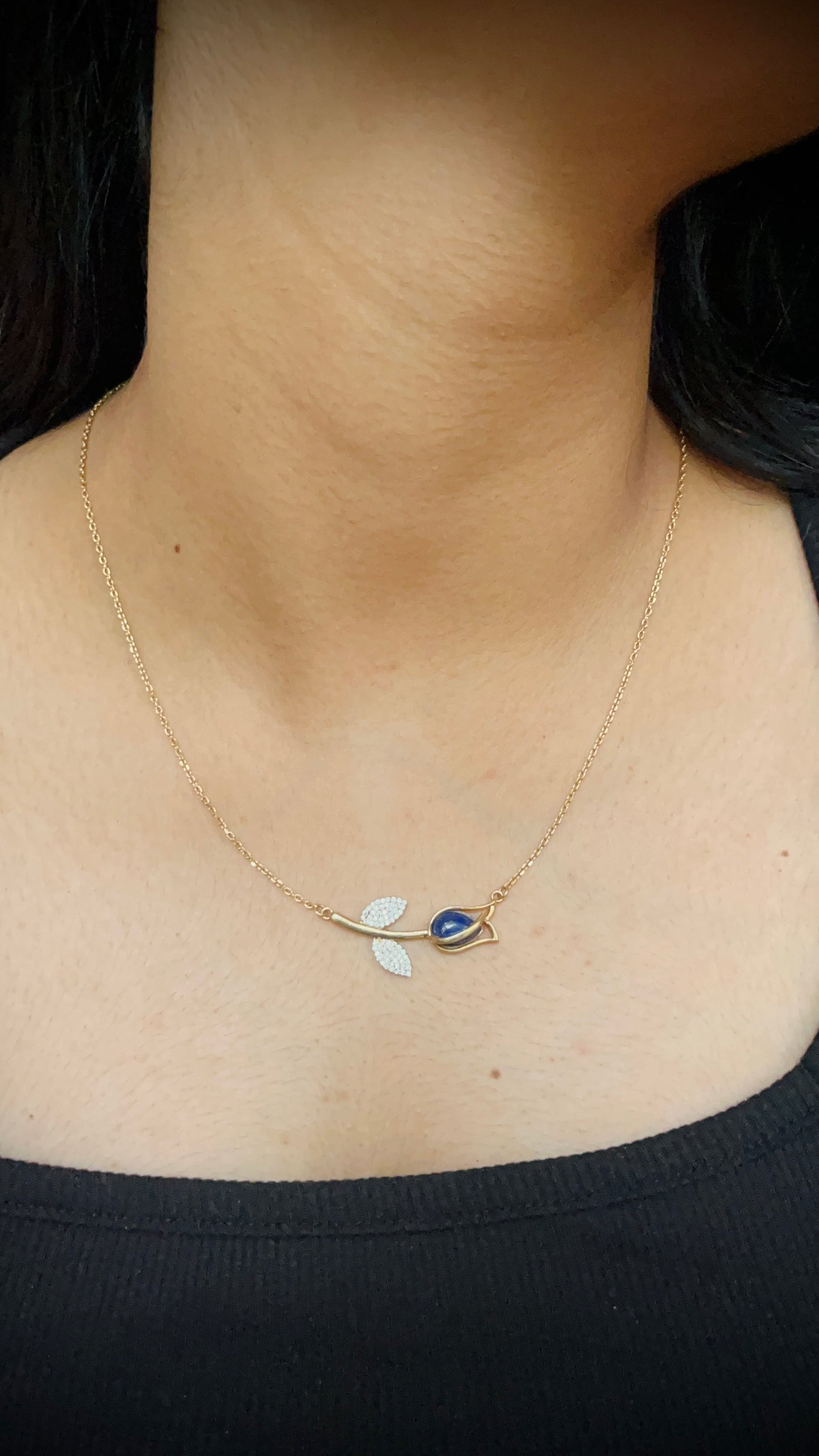 Tulip Pendant with Link Chain