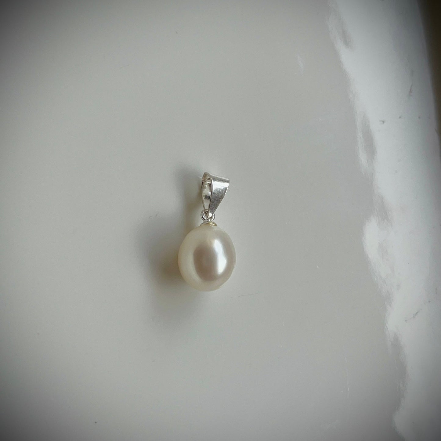 Gleam Pearl Pendant