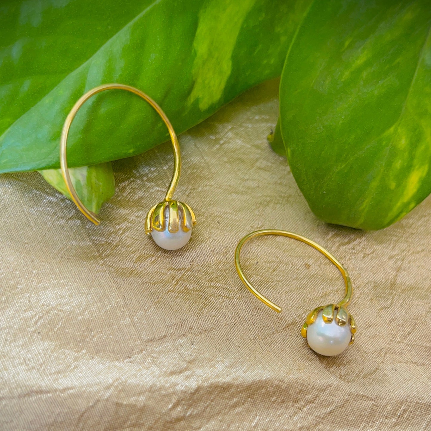 Swirl Pearl Earrings
