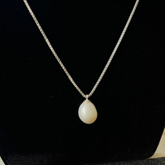 Timeless Southsea Pearl Pendant with Chain