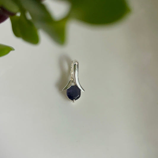 Furl Iolite Pendant