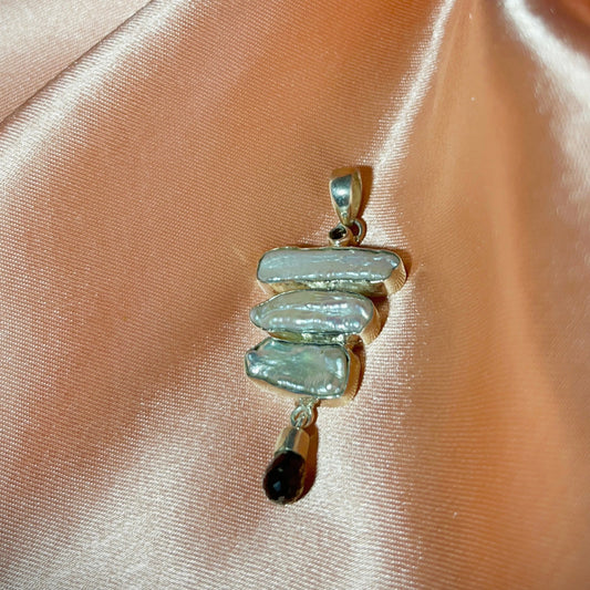 Decent Baroque Pendant