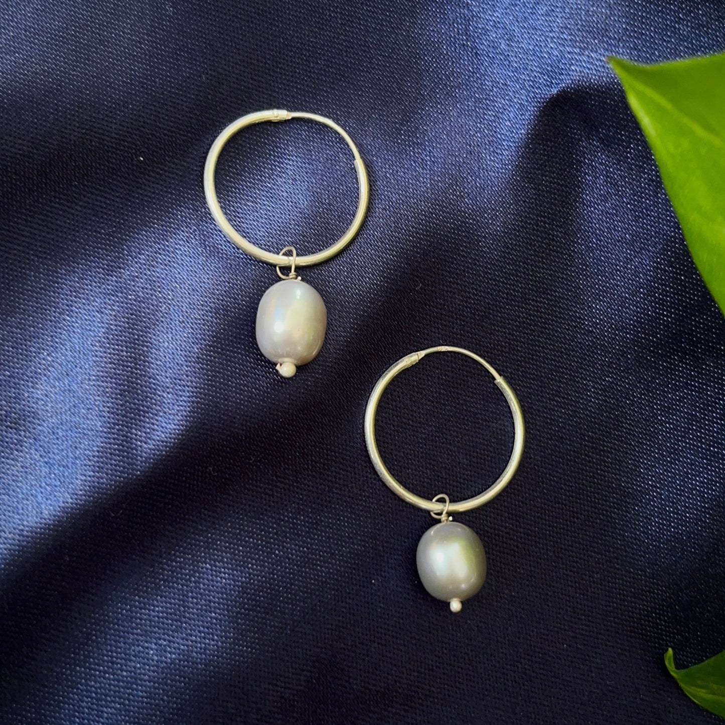 Graphite Drop Pearl Earrings