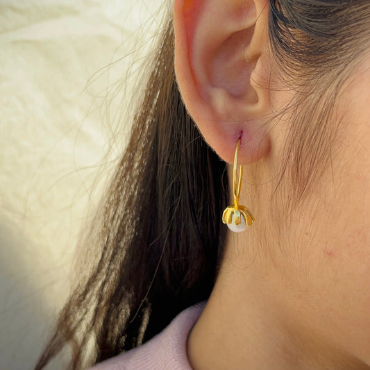 Swirl Pearl Earrings