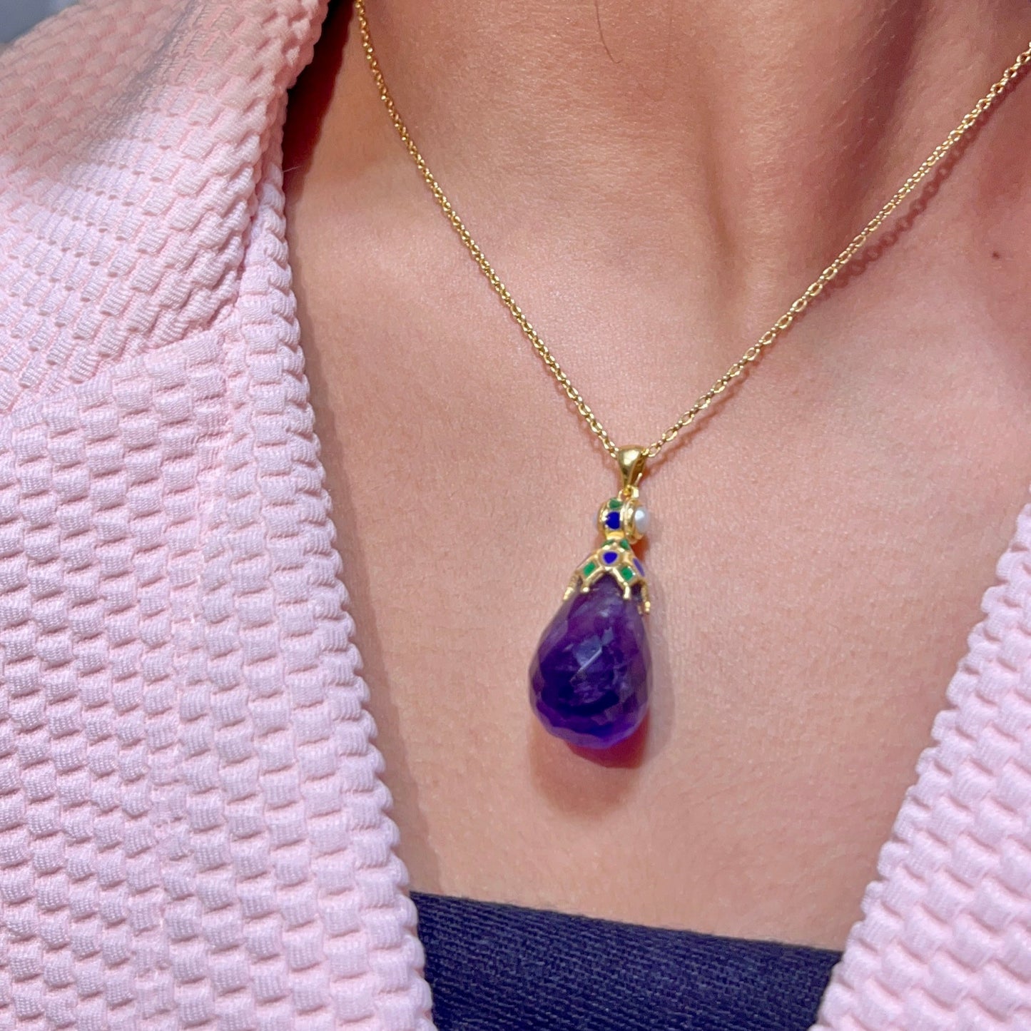 Amethyst Hue Pendant