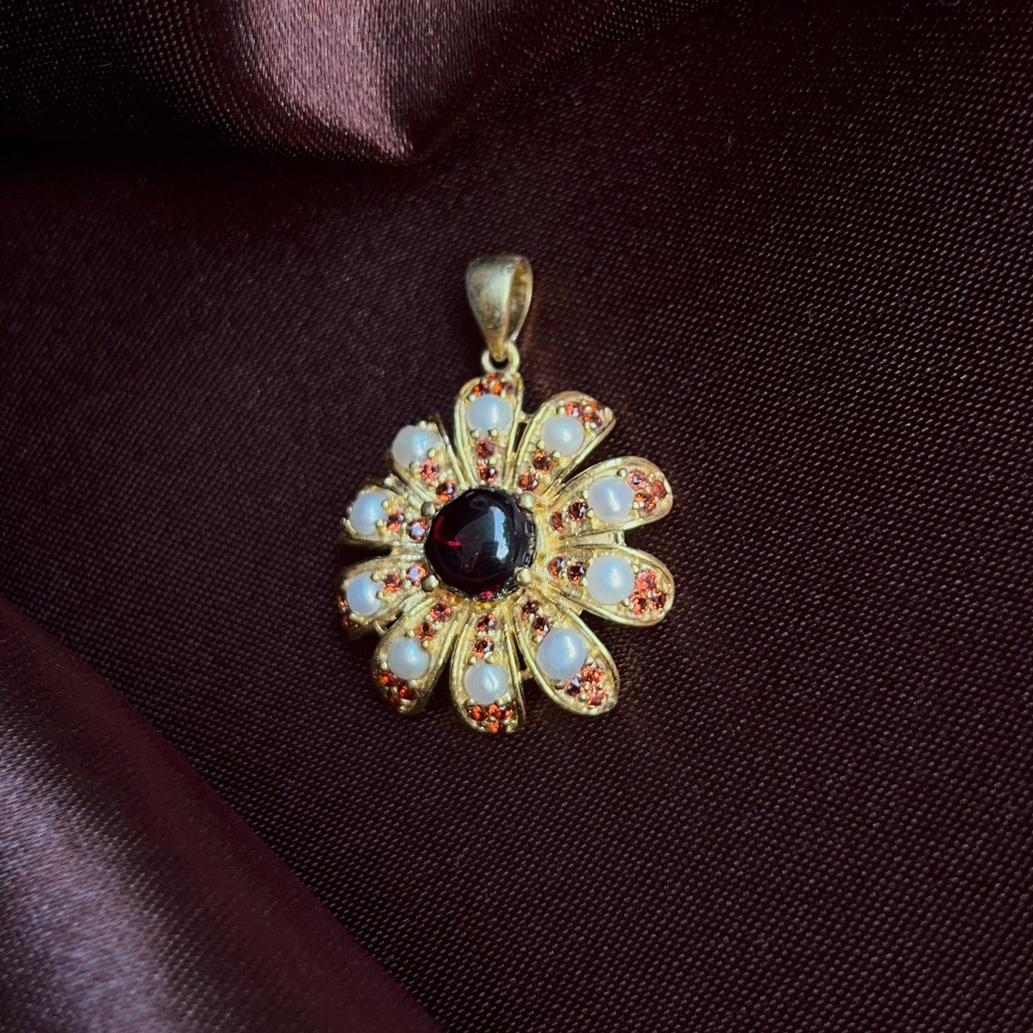 Daisy Garnet Pendant