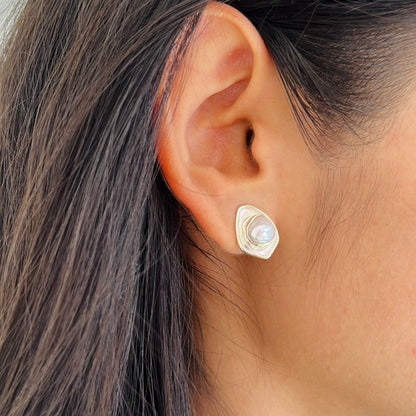 Sculpt Pearl Earstuds