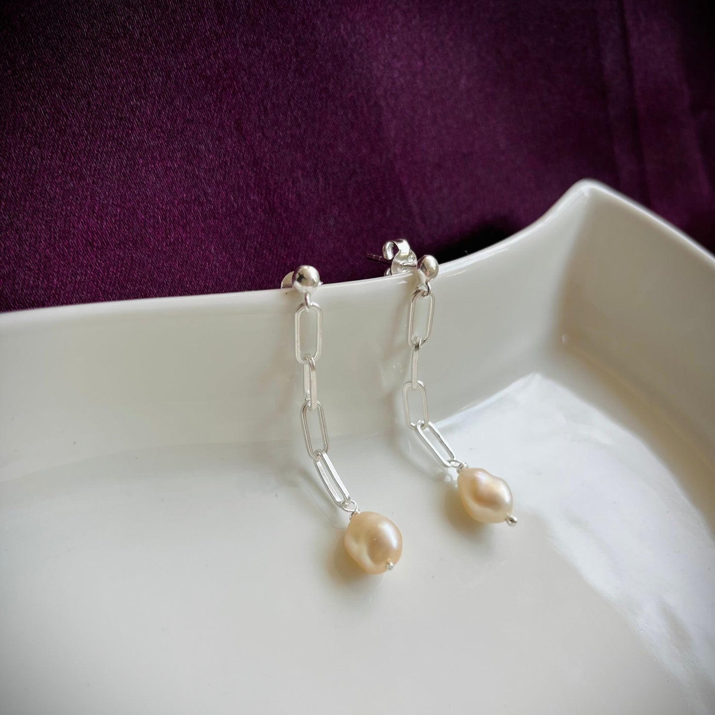 Dhara Pearl Earring