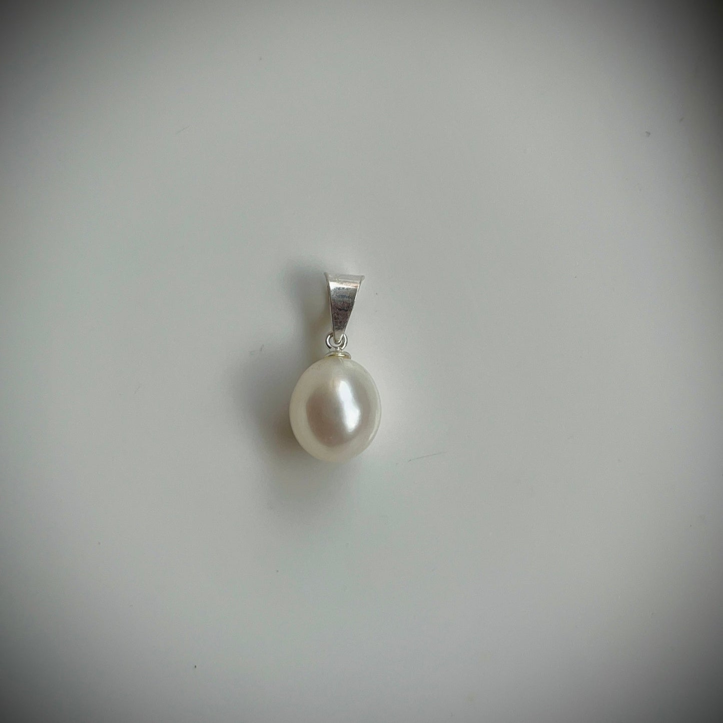 Gleam Pearl Pendant