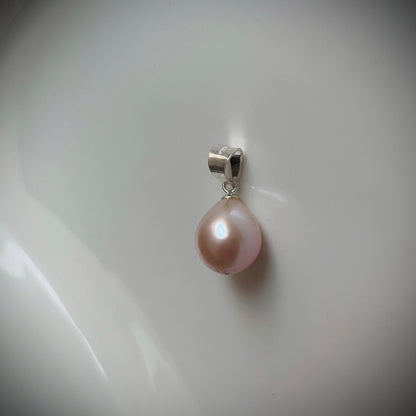 Soft Lavender Pearl Pendant