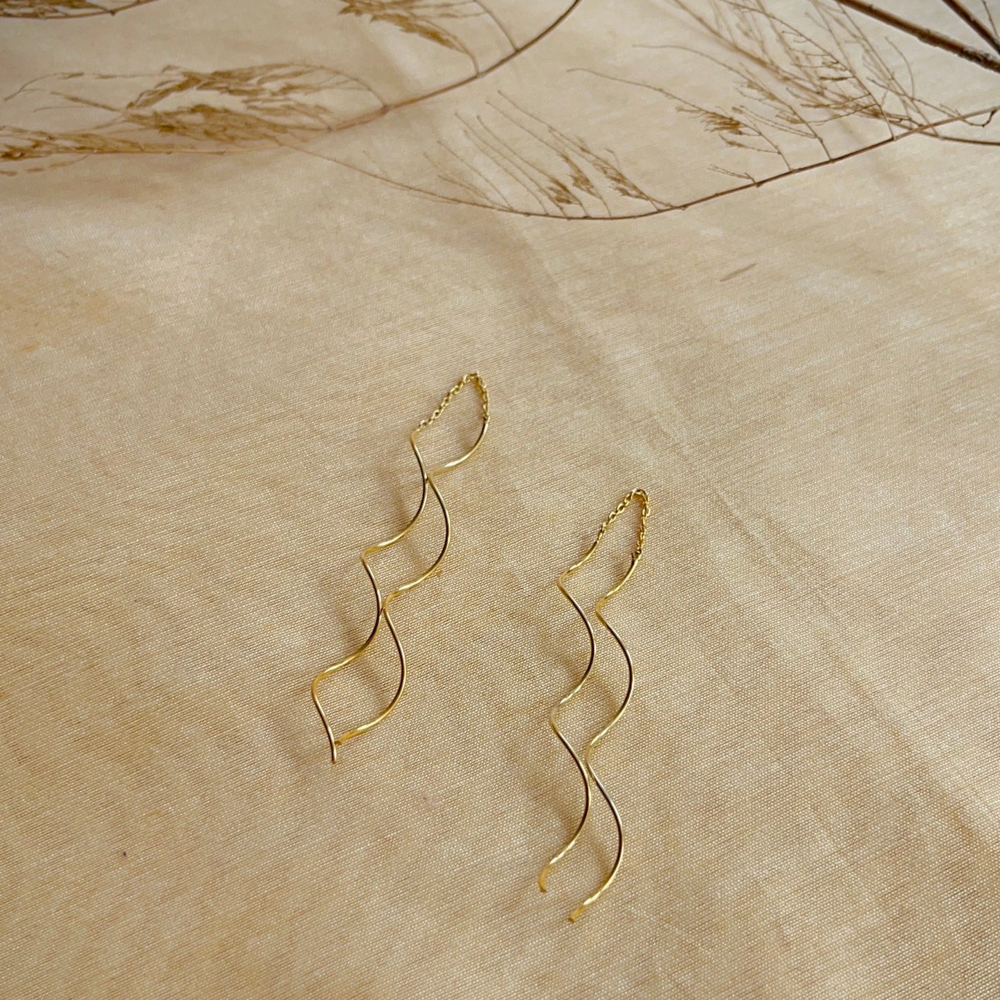 Simply Sui Dhaga Earrings