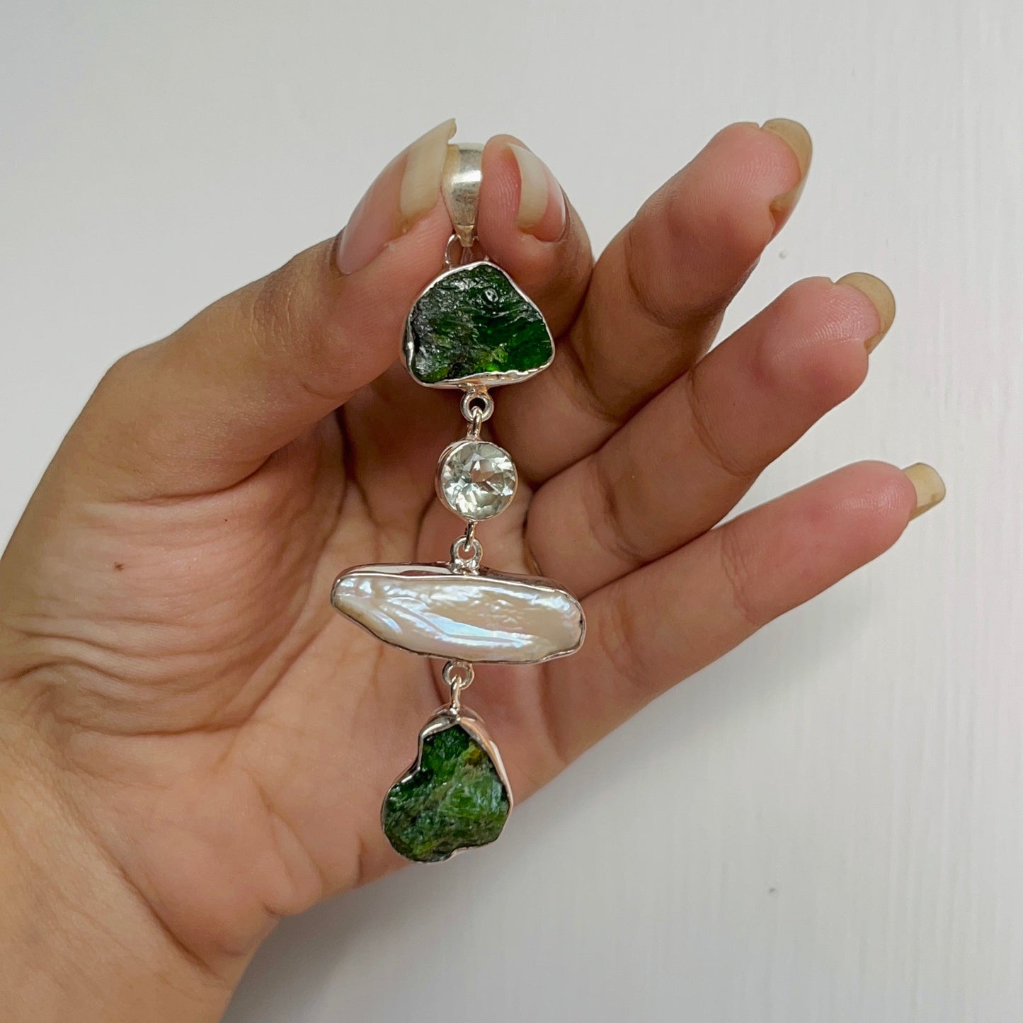 Alba Green Pendant