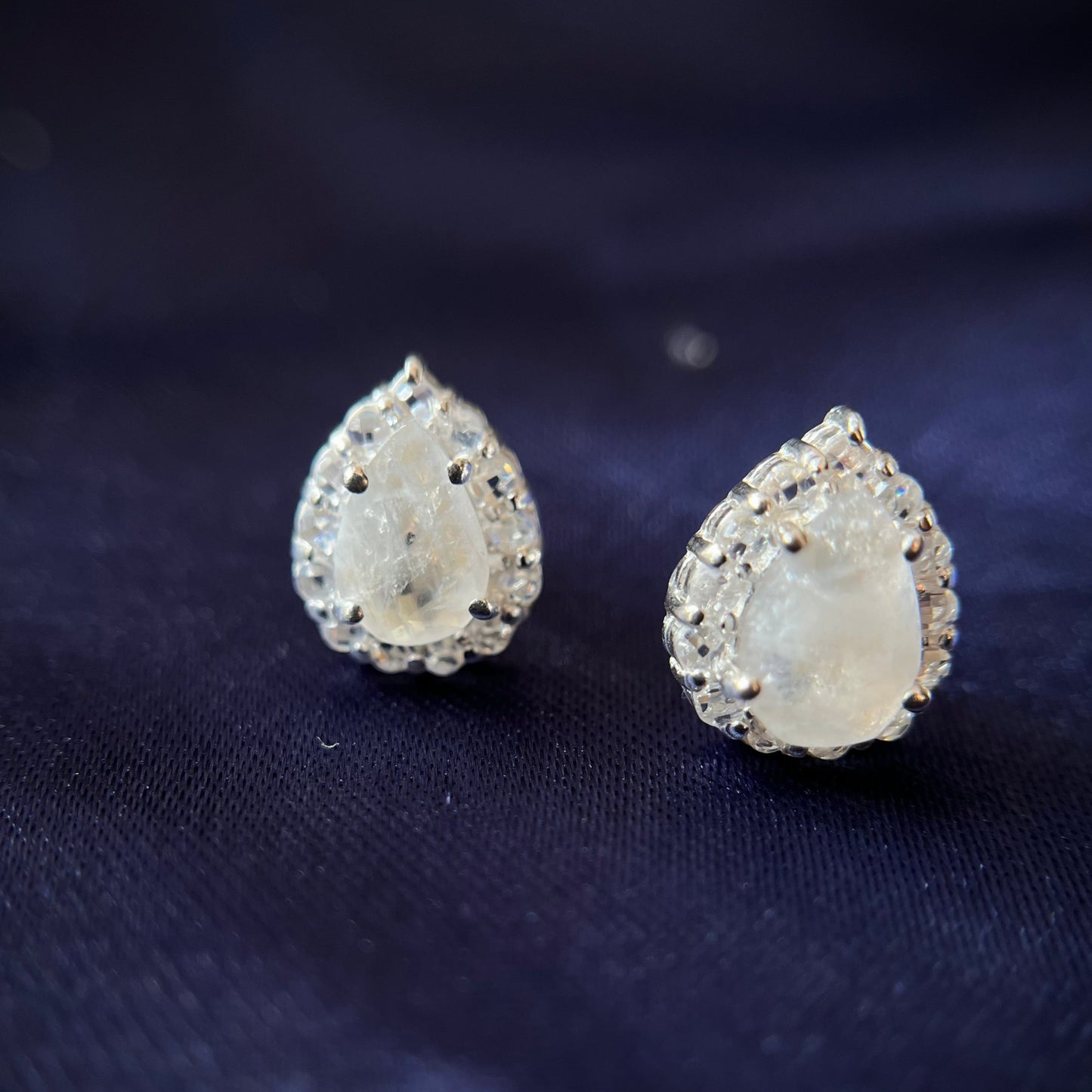 Ohh So Pear ! Ear Studs