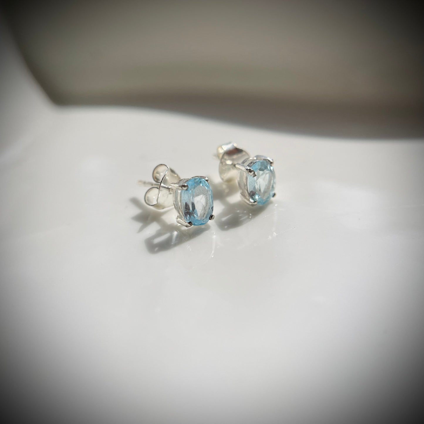 Frost Earstud