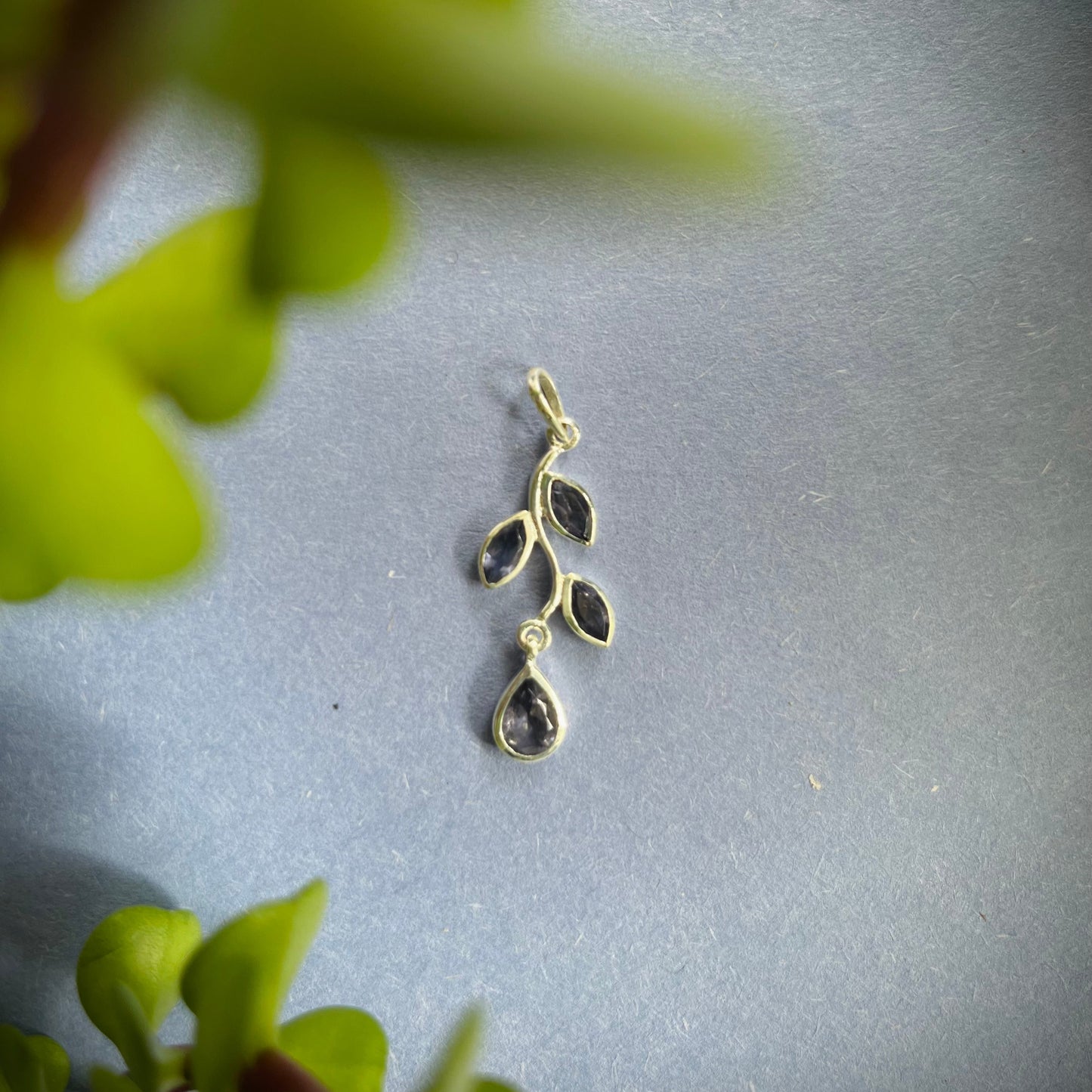 Oak Pendant