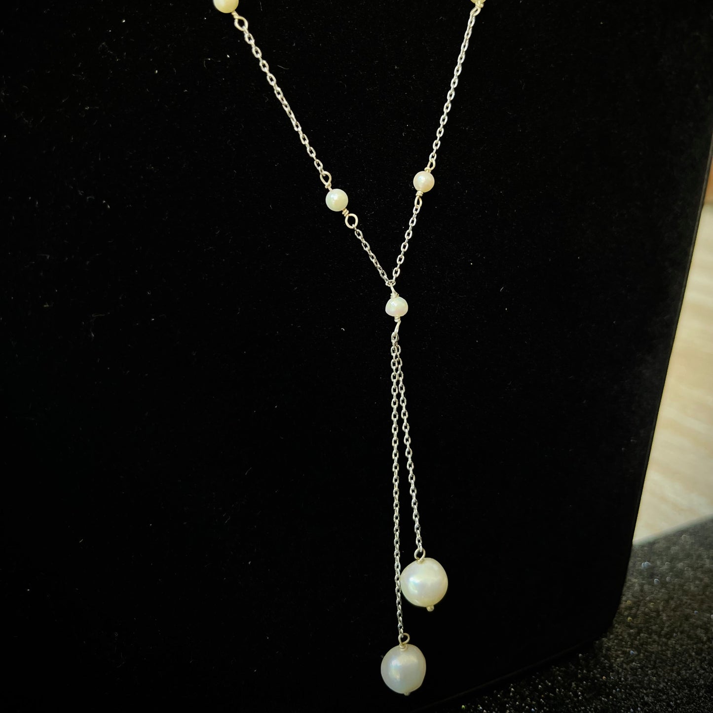 White Whisper Pearl Pendant with chain