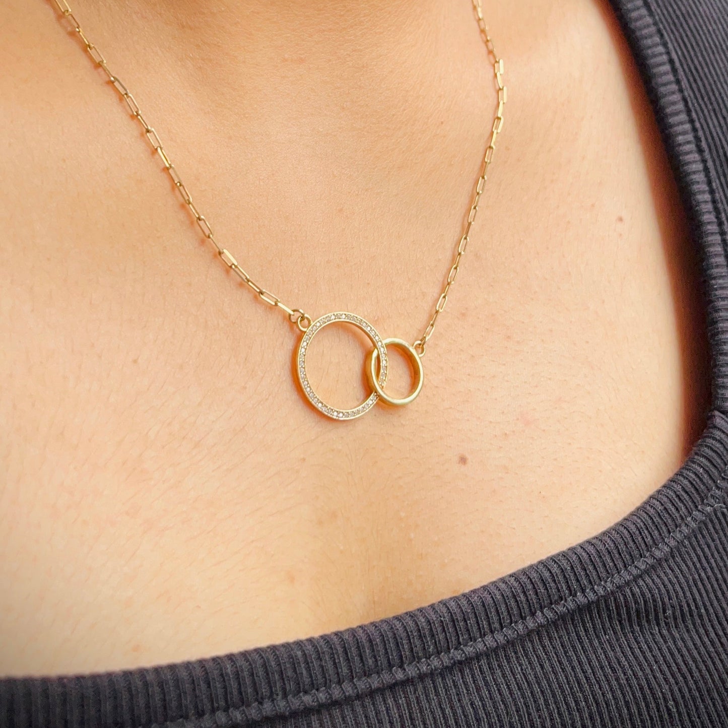 Golden Loop Pendant Chain