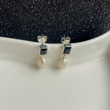 Contrast Earring