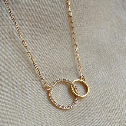 Golden Loop Pendant Chain