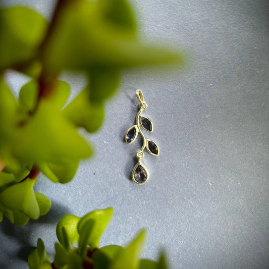 Oak Pendant
