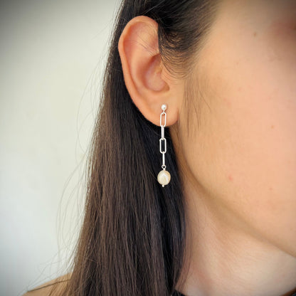 Dhara Pearl Earring