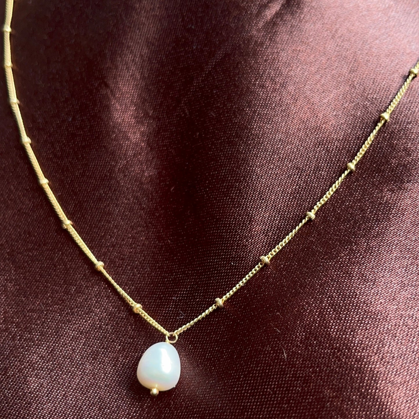 Sole Pearl Pendant with Chain