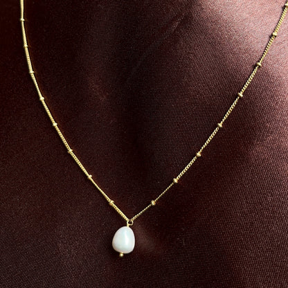 Sole Pearl Pendant with Chain