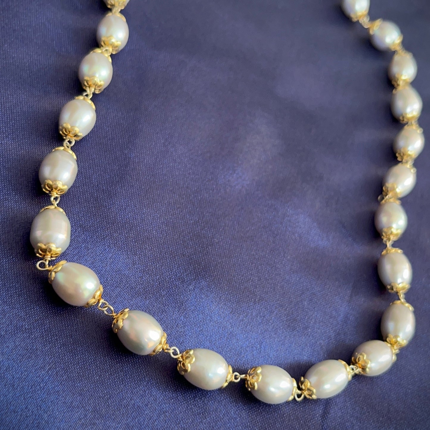Gris Pearl Necklace