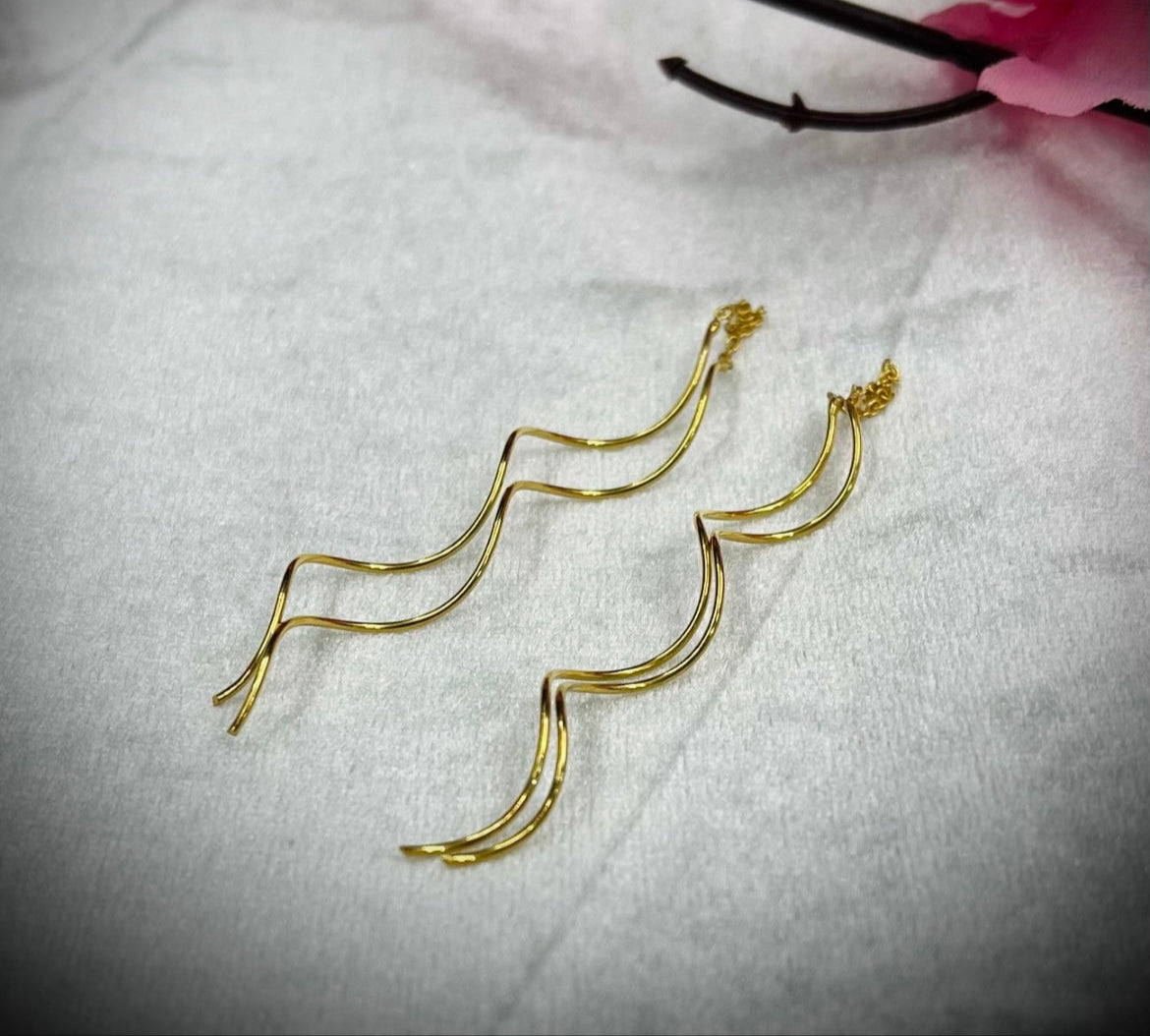 Simply Sui Dhaga Earrings