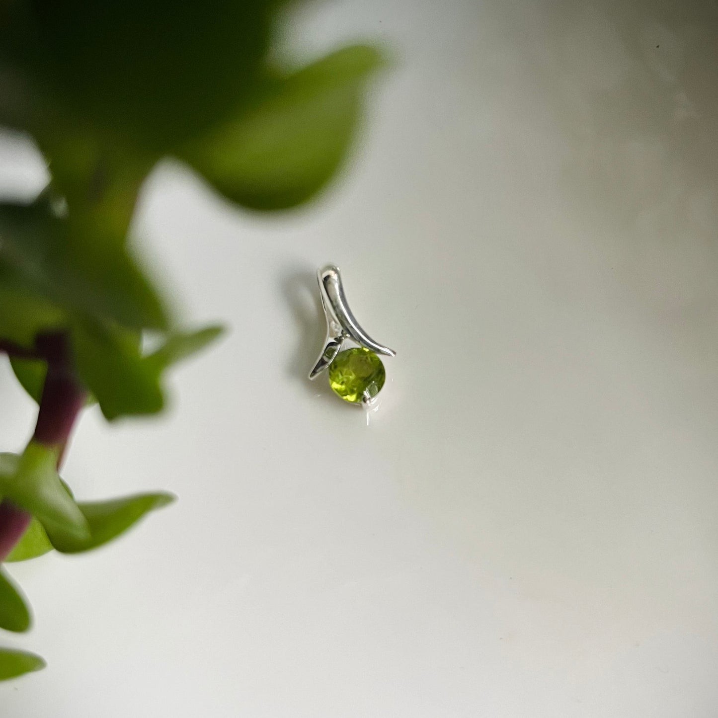 Furl Pendant