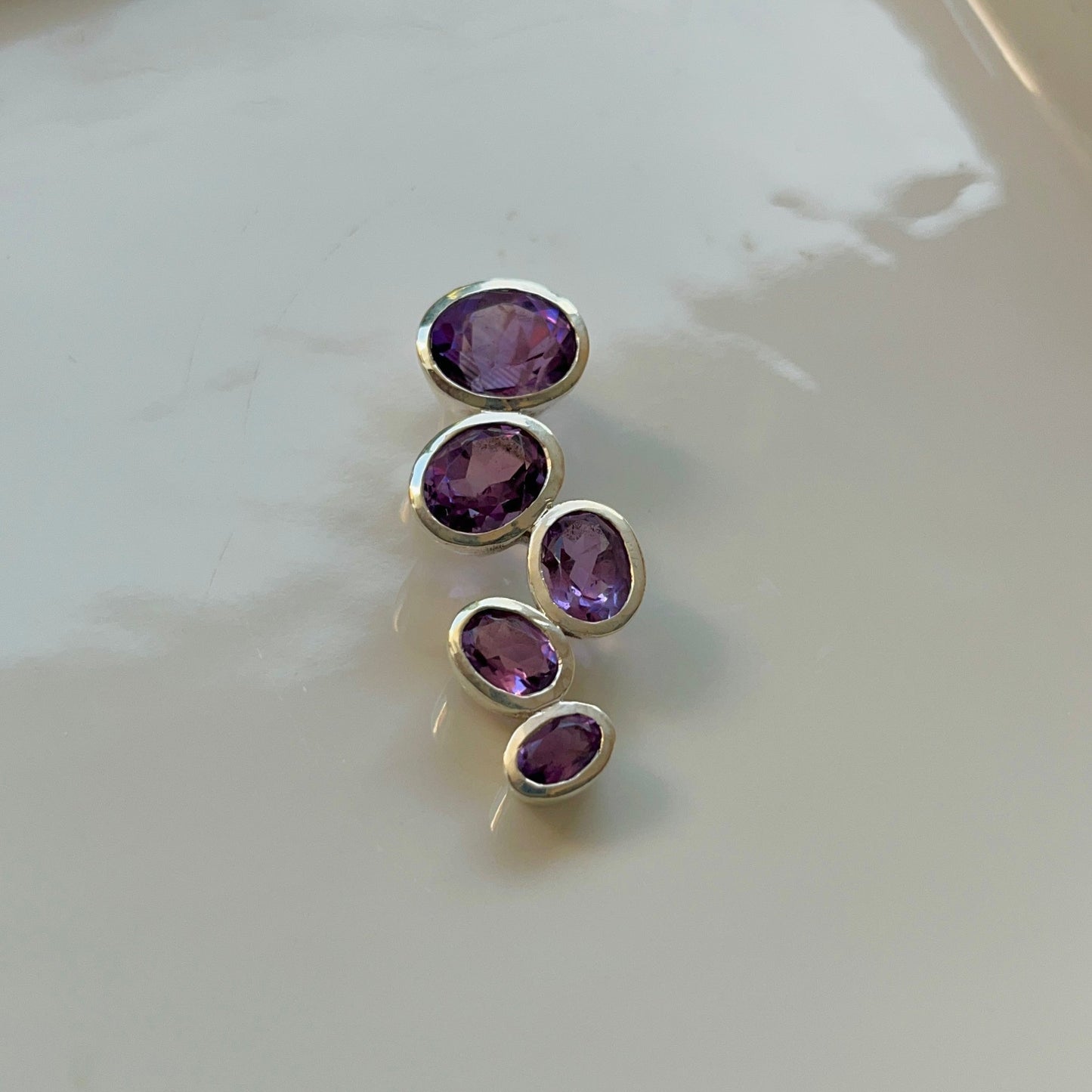 Ami Dreamer Pendant