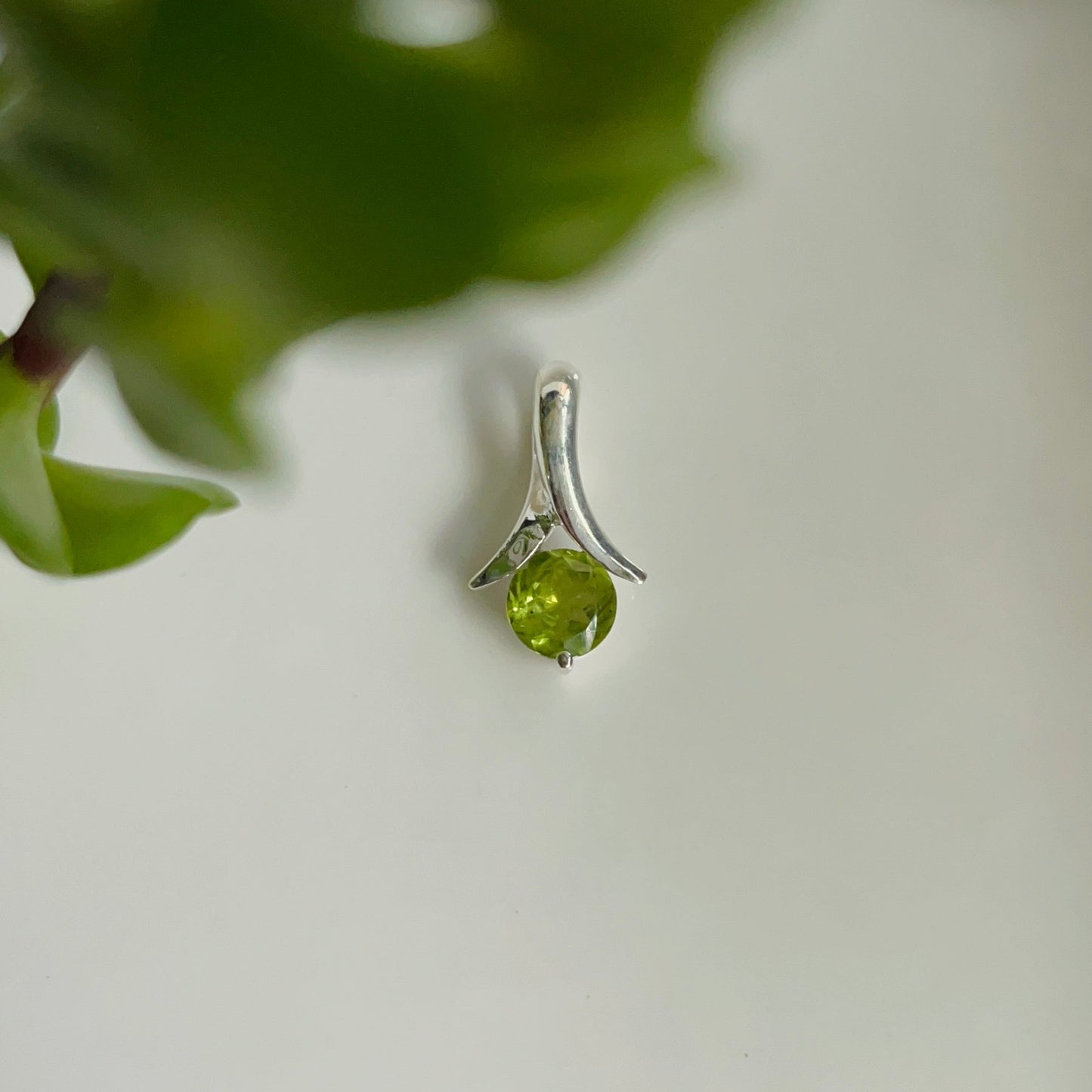 Furl Pendant