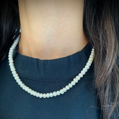 Shwet Moti Single-Liner Necklace