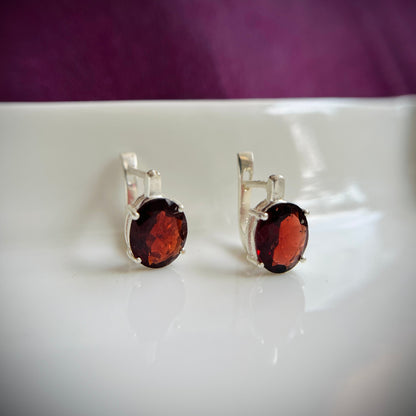 Garnova Earring