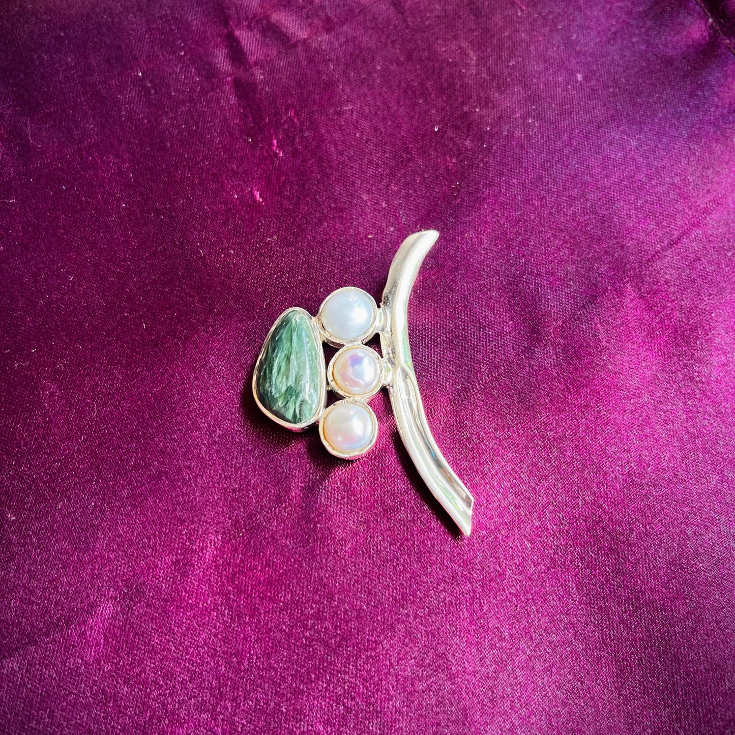 Green Quantum Pendant