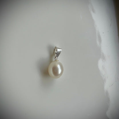 Gleam Pearl Pendant