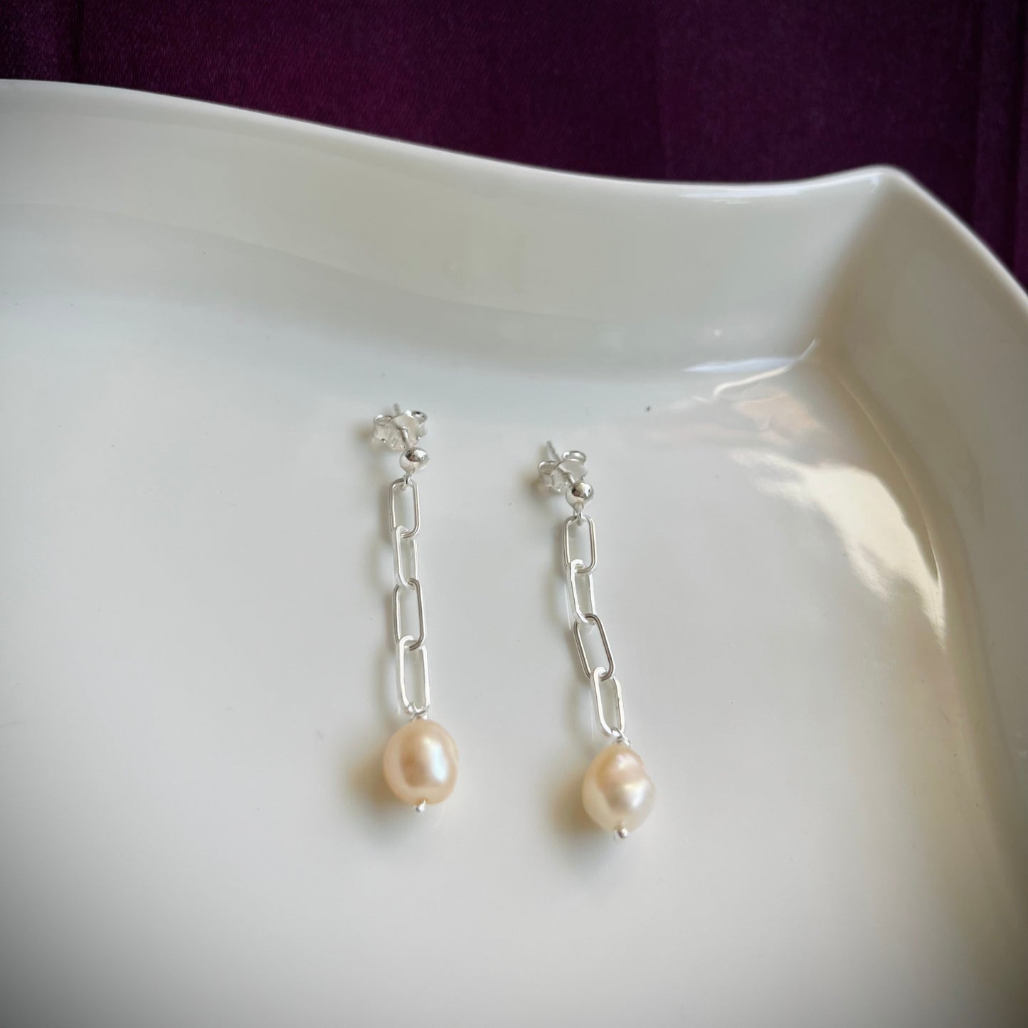 Dhara Pearl Earring