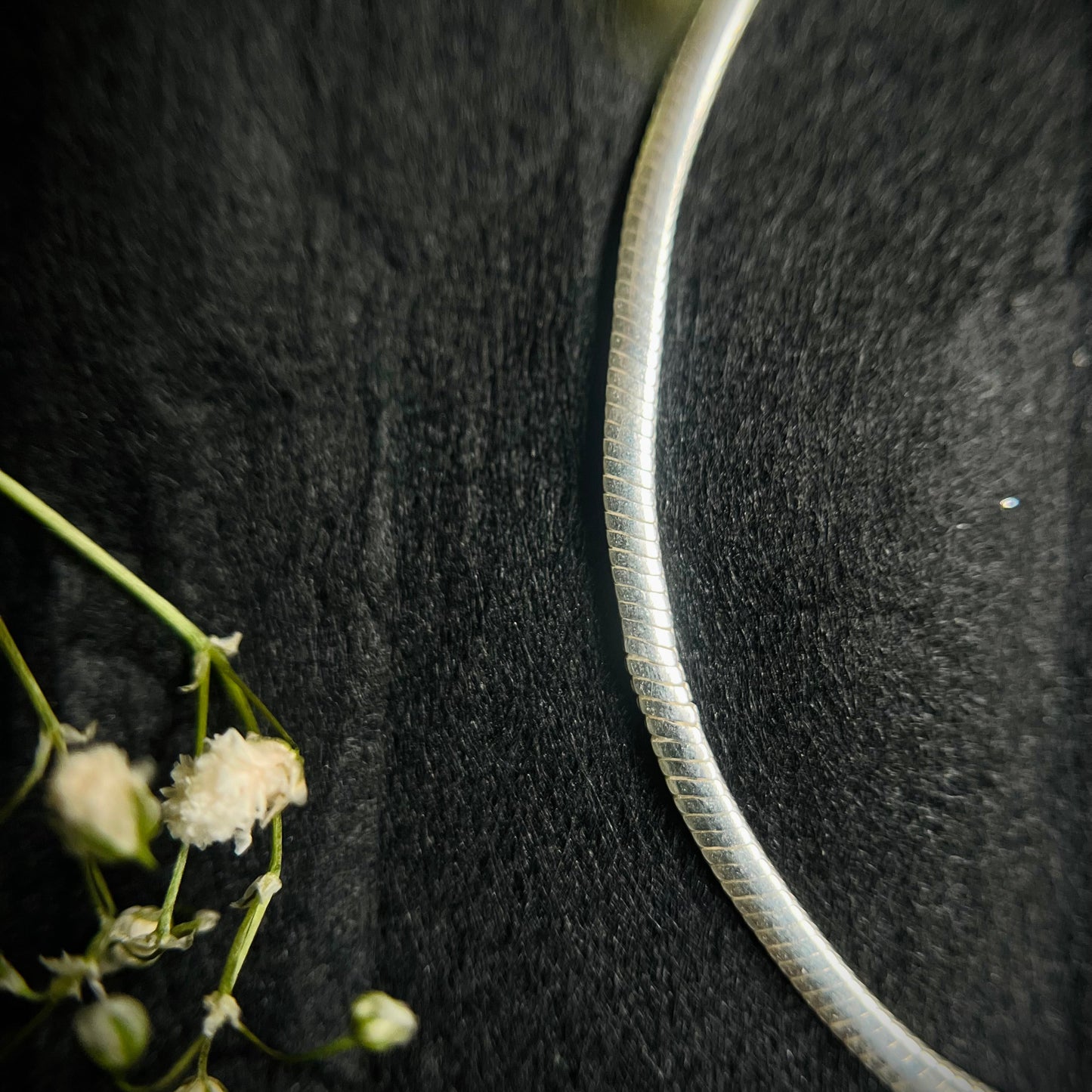 Saya Flat Snake Anklet