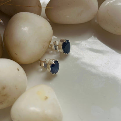 Classic Blue Sapphire Earstuds