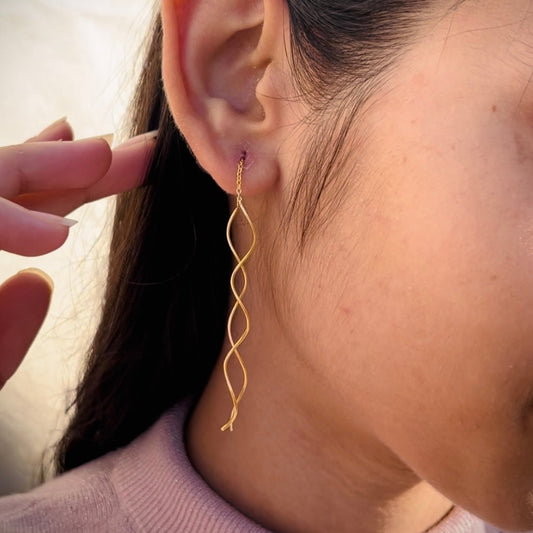 Simply Sui Dhaga Earrings
