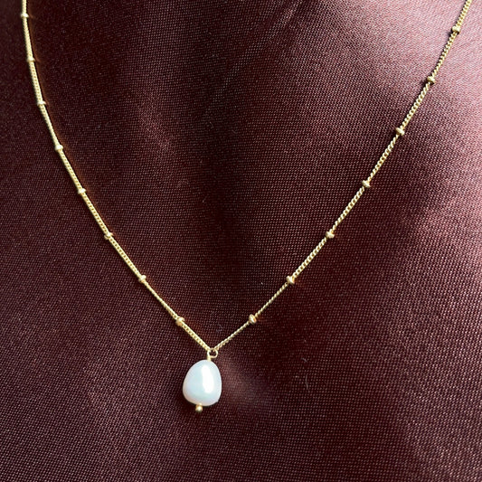 Sole Pearl Pendant with Chain