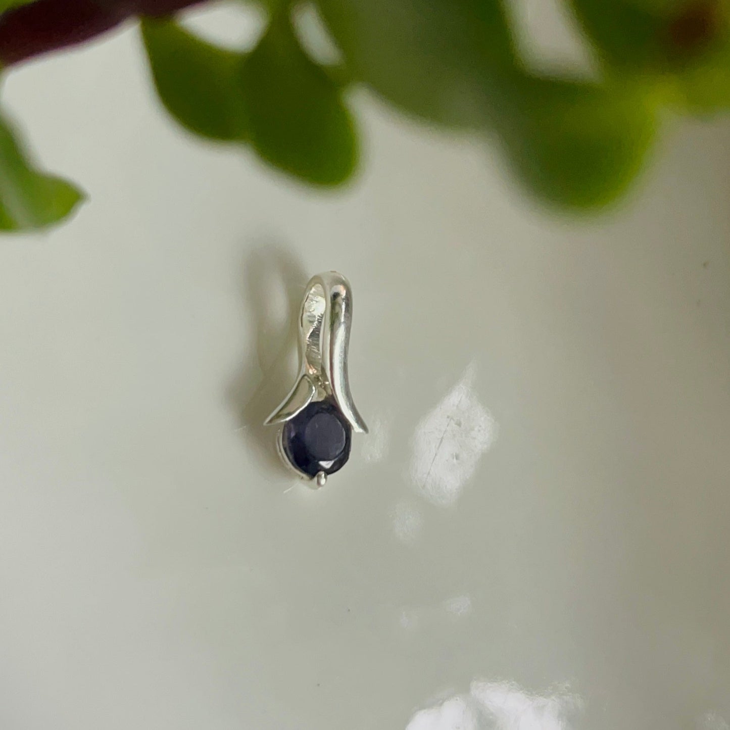 Furl Iolite Pendant