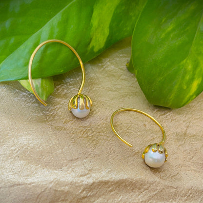 Swirl Pearl Earrings